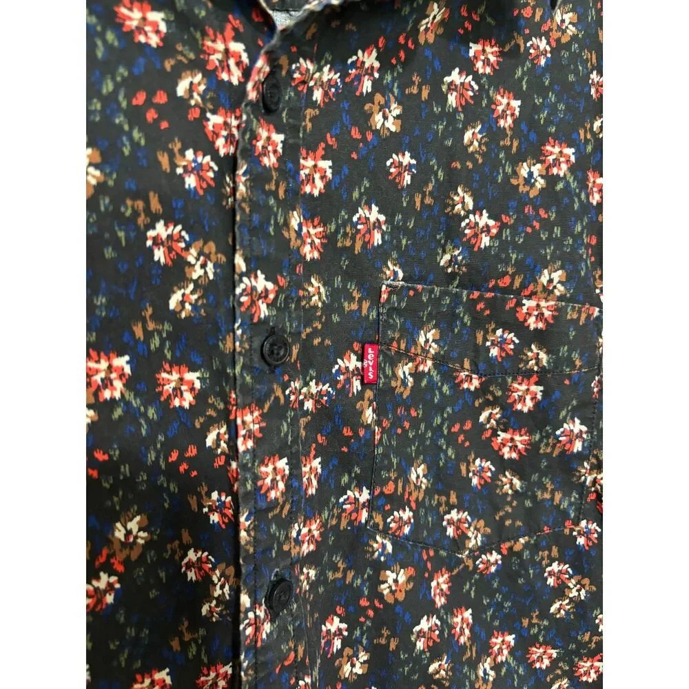 Levi’s Floral Button Up Shirt Men L Cotton Short Sleeve Casual Pocket Top Grunge